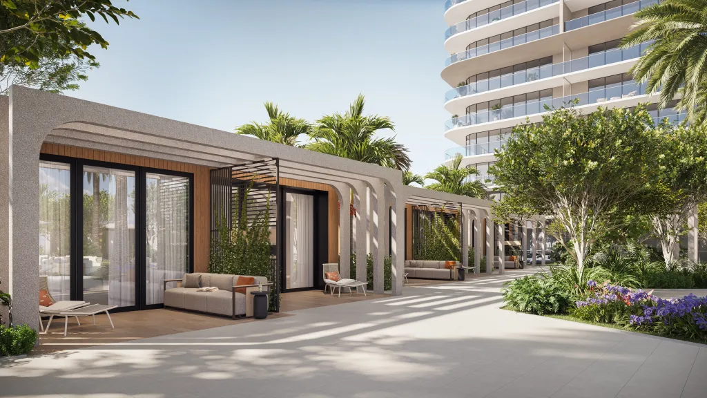 ICON BEACH WATERFRONT RESIDENCES: Resort-style pool with lounge chairs and cabanas
